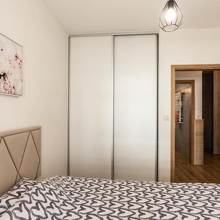 Apartament 66 Zator Bagian luar foto