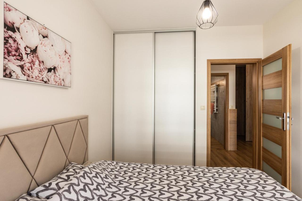 Apartament 66 Zator Bagian luar foto